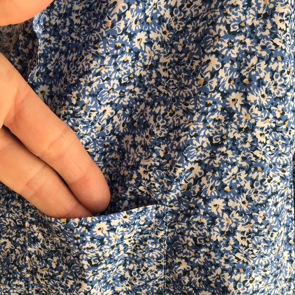 EUC Frank & Eileen sz M “Eileen” blouse blue & white floral pattern relaxed fit - Picture 3 of 8